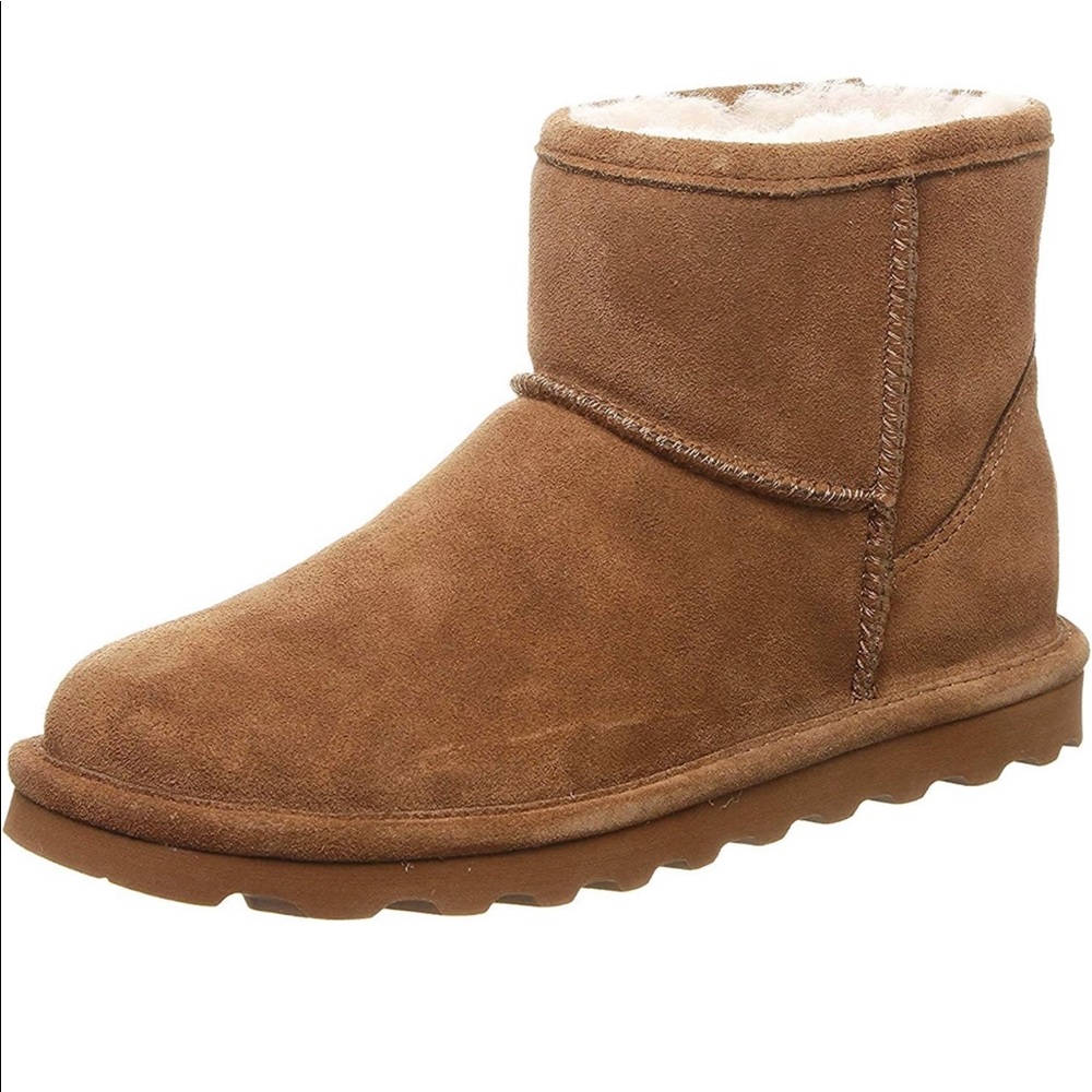 BEARPAW Women’s Alyssa Ankle Boot in Hickory (Suede)